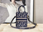 LADY 18 TASCHE IN BLAUEM OBLIQUE-JACQUARD