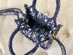 LADY 18 TASCHE IN BLAUEM OBLIQUE-JACQUARD