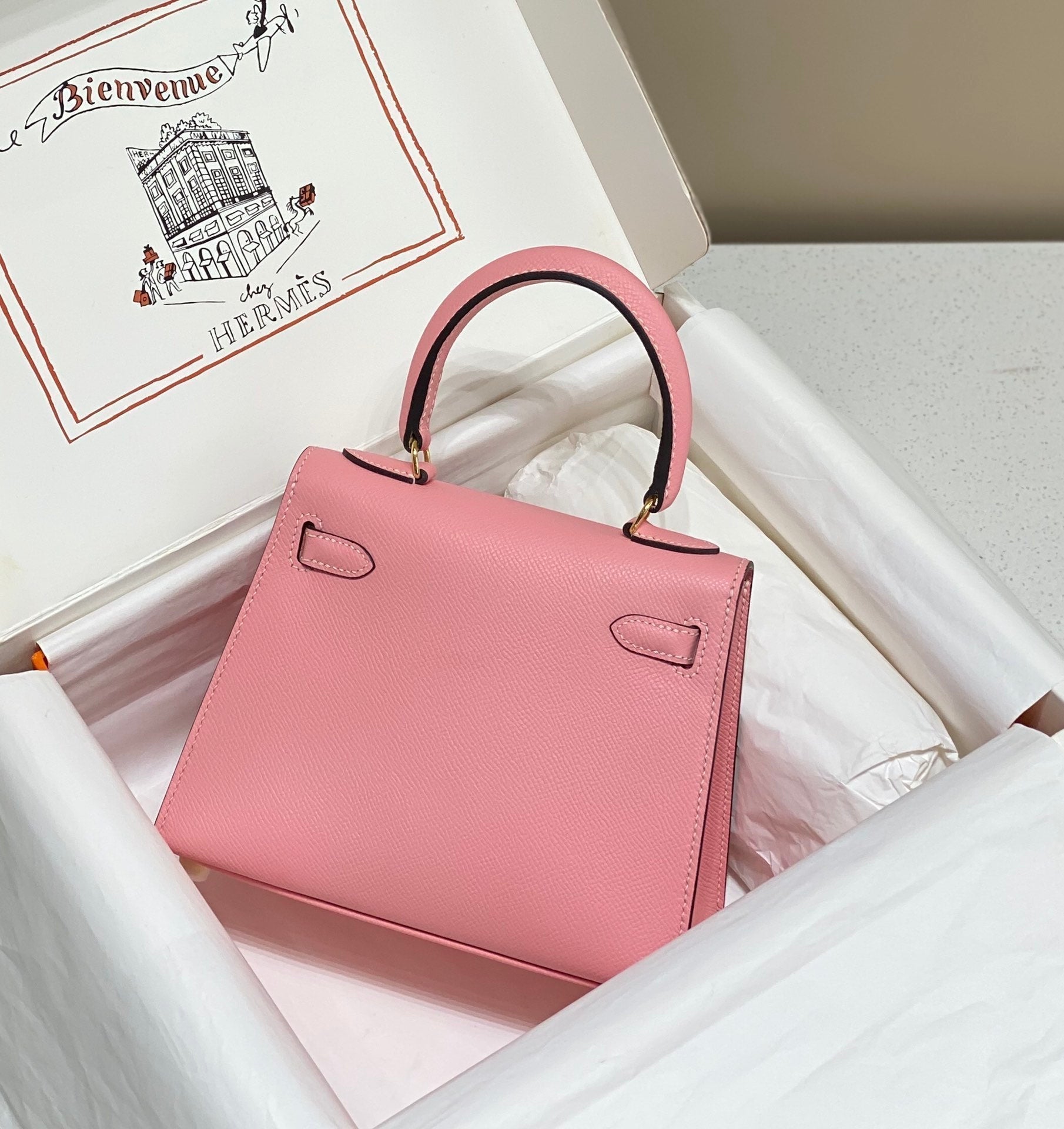 KELLY MINI 20 TASCHE AUS ROSA KALBSLEDER MIT GOLDENEN BESCHLÄGEN (AUF BESTELLUNG GEFERTIGT)
