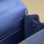 KELLY MINI 20 TASCHE AUS AZURBLAUEM KALBSLEDER MIT GOLDENEN BESCHLÄGEN (AUF BESTELLUNG GEFERTIGT)