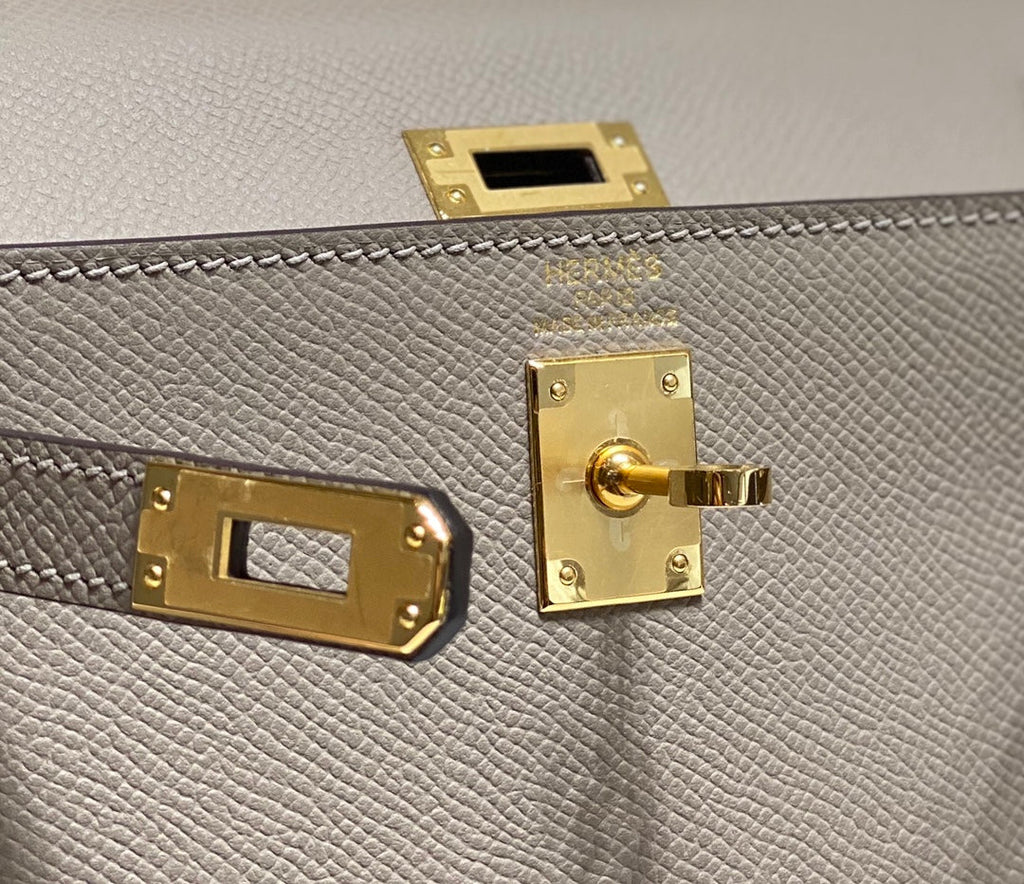 KELLY MINI 20 TASCHE AUS HELLBRAUNEM KALBSLEDER MIT GOLDENEN BESCHLÄGEN (AUF BESTELLUNG GEFERTIGT)