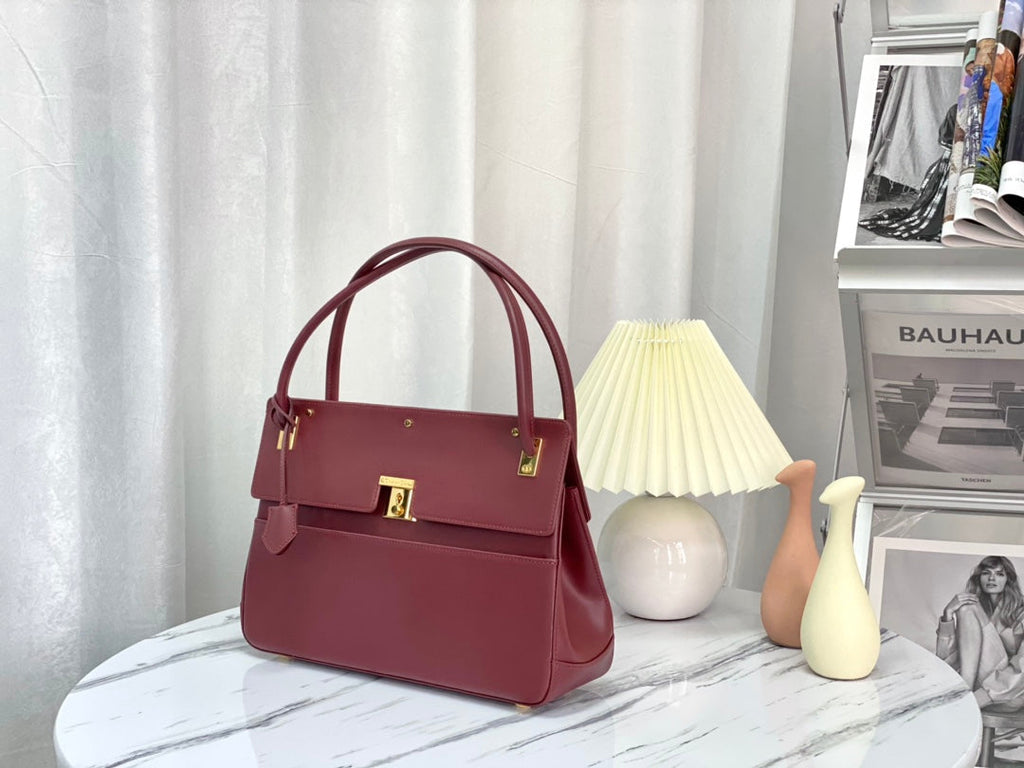 PARISIENNE 30 HANDTASCHE IN MAULBEERLILA GLATTEM KALBSLEDER