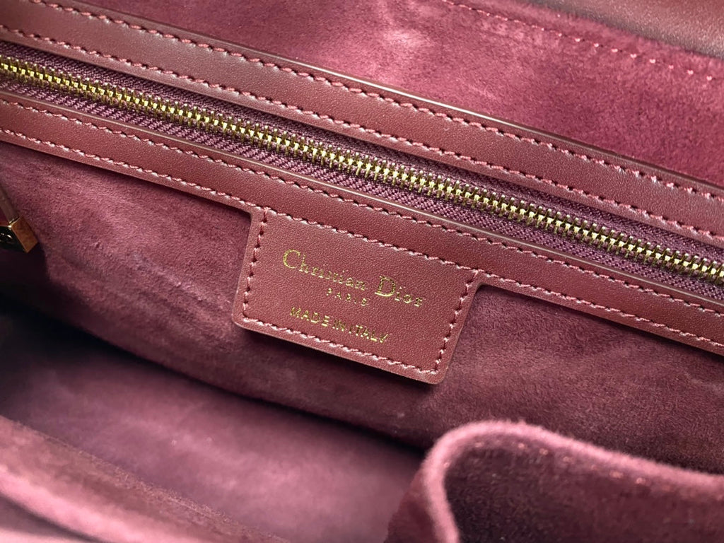 PARISIENNE 30 HANDTASCHE IN MAULBEERLILA GLATTEM KALBSLEDER