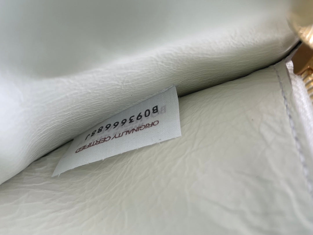 Kassette 28 Zoll, weißes, weiches Lammleder