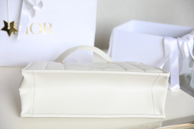 Große Tragetasche/Buchtasche 36 aus weißem Kalbsleder