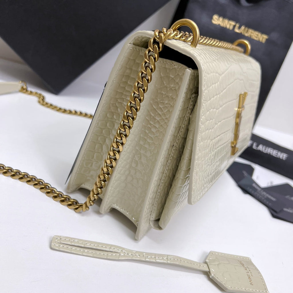 SUNSET MEDIUM 22 IN WEISSES KROKODILMUSTER-KALBLEDER GOLDENE BESCHLÄGE