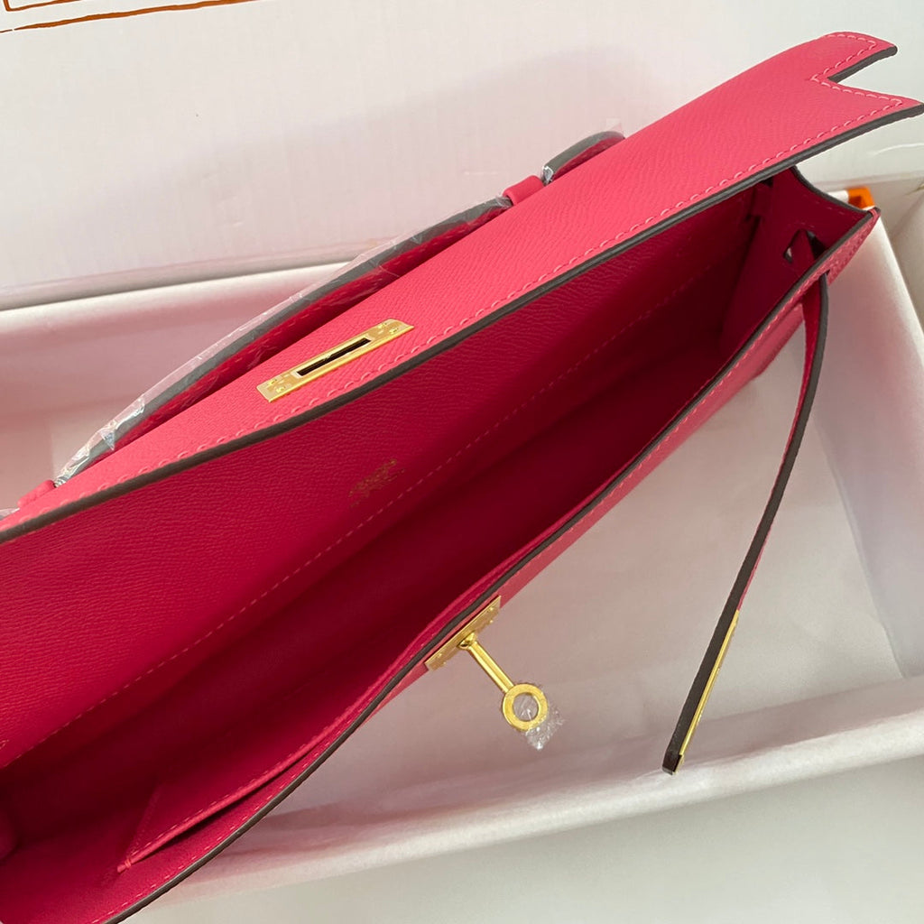 KELLY CUT 31 IN KIRSCHROTEM KALBSLEDER MIT GOLDENEN BESCHLÄGEN