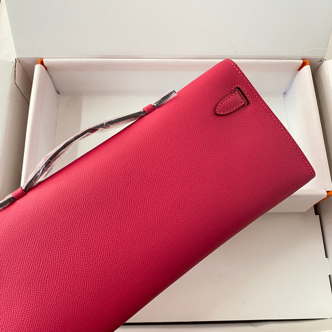 KELLY CUT 31 IN KIRSCHROTEM KALBSLEDER MIT GOLDENEN BESCHLÄGEN