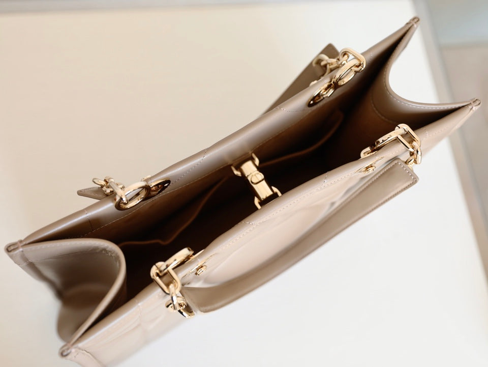 MITTLERE TASCHE BOOK 26 IN BEIGE CREME KALBSLEDER