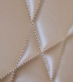 Große Tragetasche, Buchgröße 36, aus beigefarbenem Kalbsleder