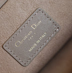 Große Tragetasche, Buchgröße 36, aus beigefarbenem Kalbsleder