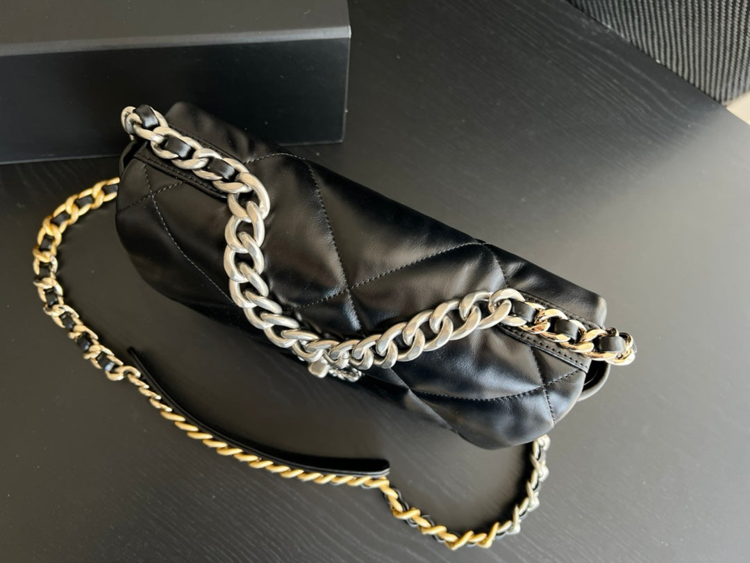 19 Klapptasche 30 Schwarze Ziegenleder Ruthenium Beschläge 