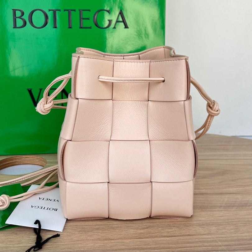 KLEINER KASSETTEN-BUCKET 18 ZOLL HELLROSA KALBSLEDER