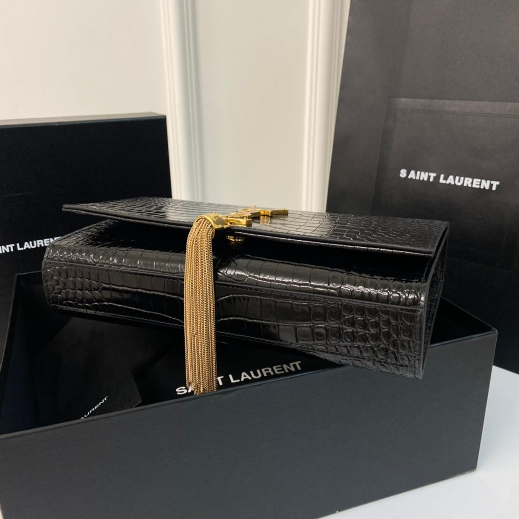 KATE TASSEL 24 KROKODILMUSTER KALBSLEDER SCHWARZ MIT GOLDENEM LOGO