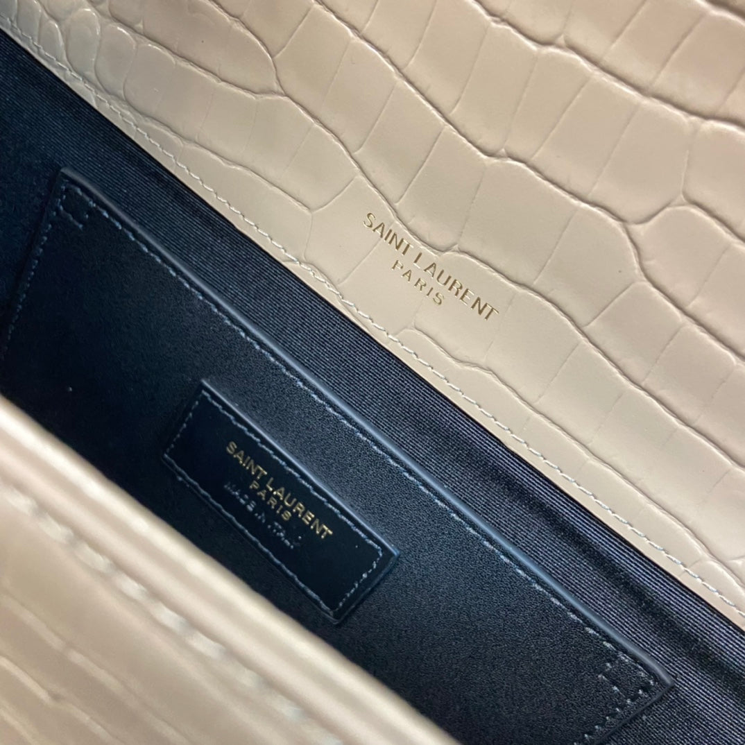 KATE TASSEL 24 KROKODILMUSTER KALBSLEDER BEIGE CREME MIT GOLDENEM LOGO