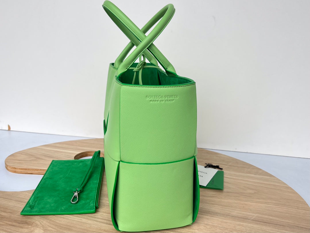 ARCO Tragetasche 36 Zoll, Mantisgrün, Kalbsleder