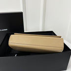 KATE 20 KLEIN IN KALBSLEDER BEIGE CREME MIT GOLDENEM LOGO