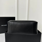 LE 5 À 7 HANDTASCHE 22 AUS SCHWARZEM KALBSLEDER