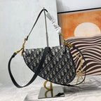 CD-Satteltaschenriemen mit 25,5 cm langem Riemen, blau, Obique-Stickerei