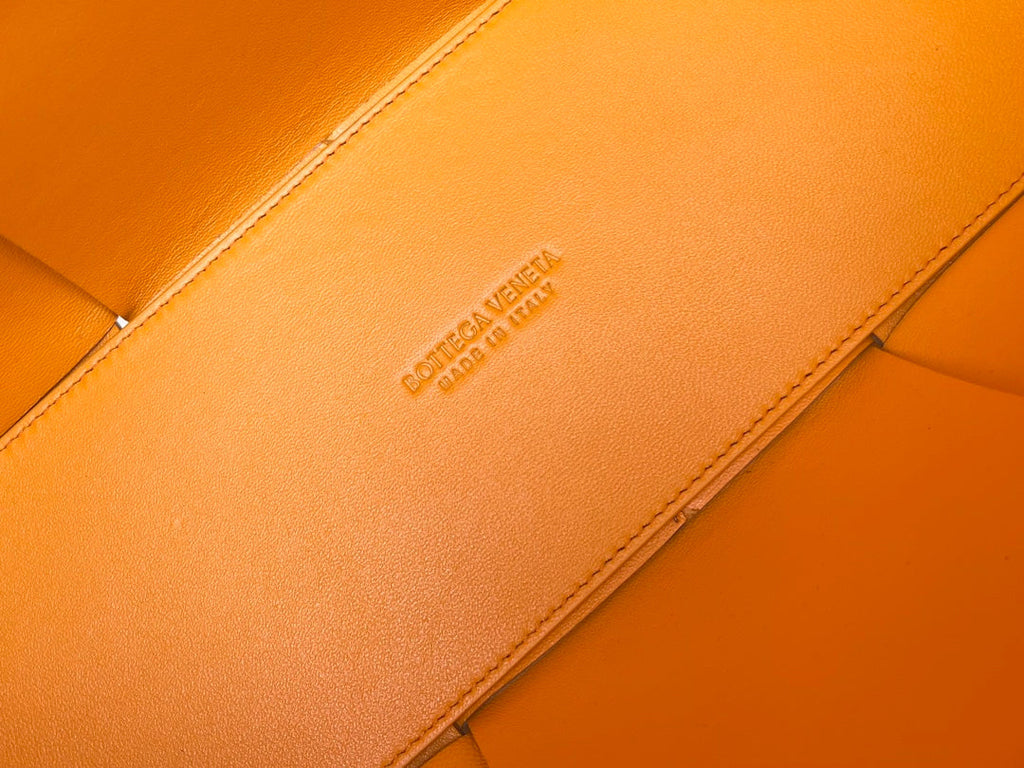 ARCO TOTE 36 IN CHENIN GELBES KALBSLEDER