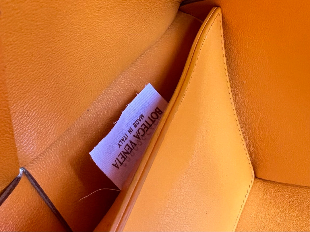 ARCO TOTE 36 IN CHENIN GELBES KALBSLEDER