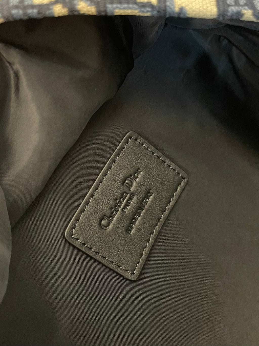 REISERUCKSACK 41 IN SCHRÄGEM JACQUARD