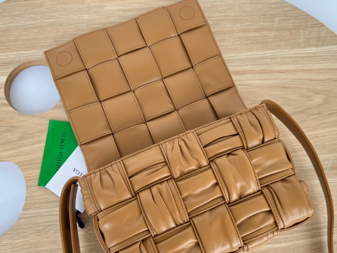 Kassette 28 Zoll, mittelbraunes, weiches Lammleder