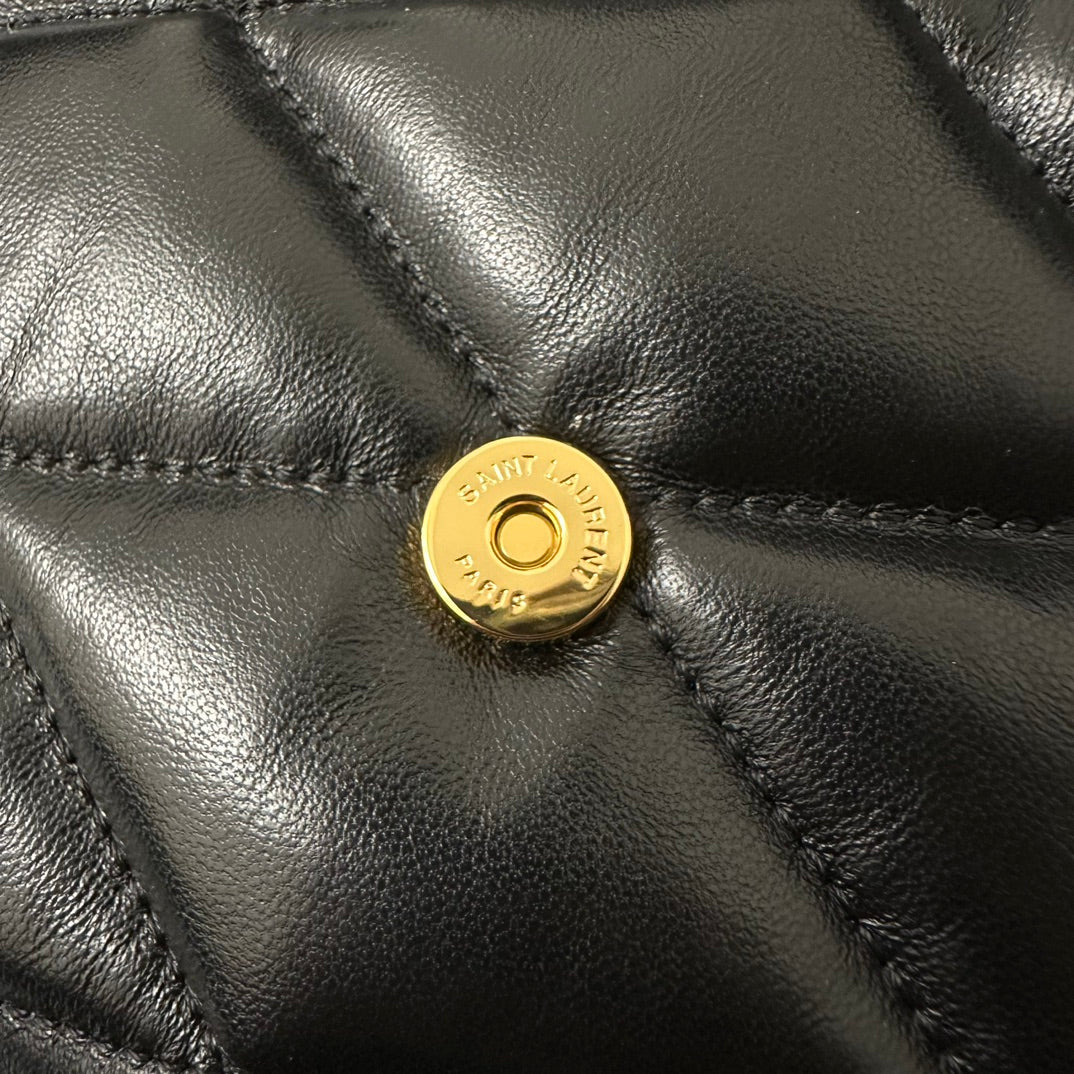 LE 5 À 7 HANDTASCHE 24 AUS SCHWARZEM LAMMFELL