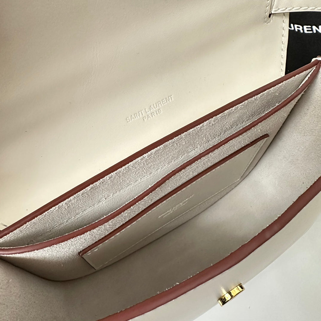 KAIA 18 HANDTASCHE AUS WEISSEM KALBSLEDER