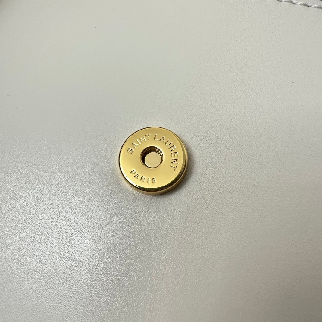 KAIA 18 HANDTASCHE AUS WEISSEM KALBSLEDER