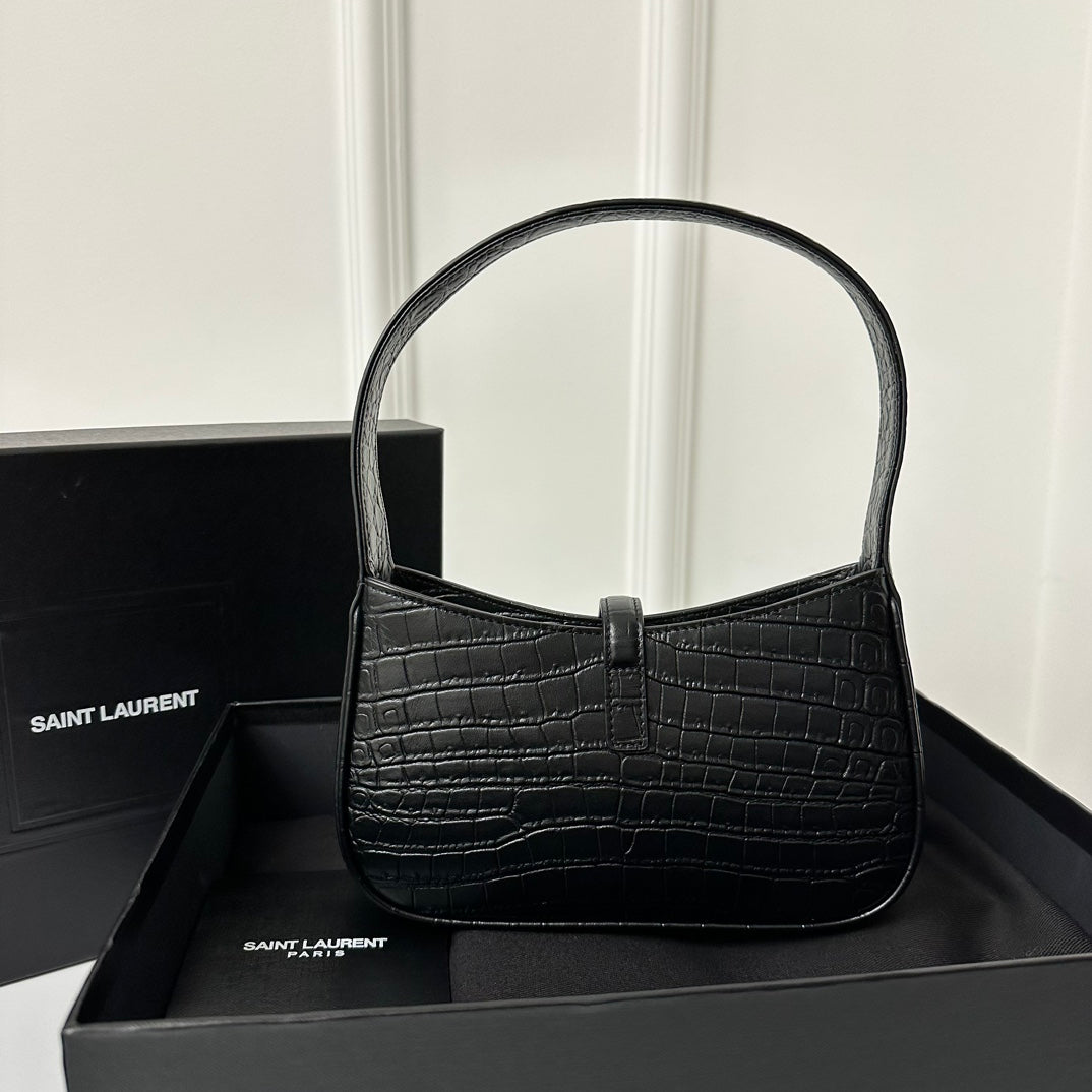 MINI 19 SCHWARZES KALBSLEDER HOBO