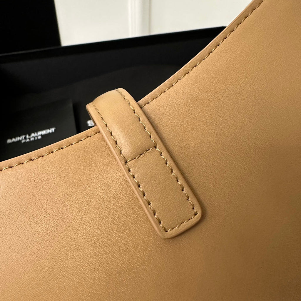 MINI 19 YELLOW CREAM SMOOTH CALFSKIN