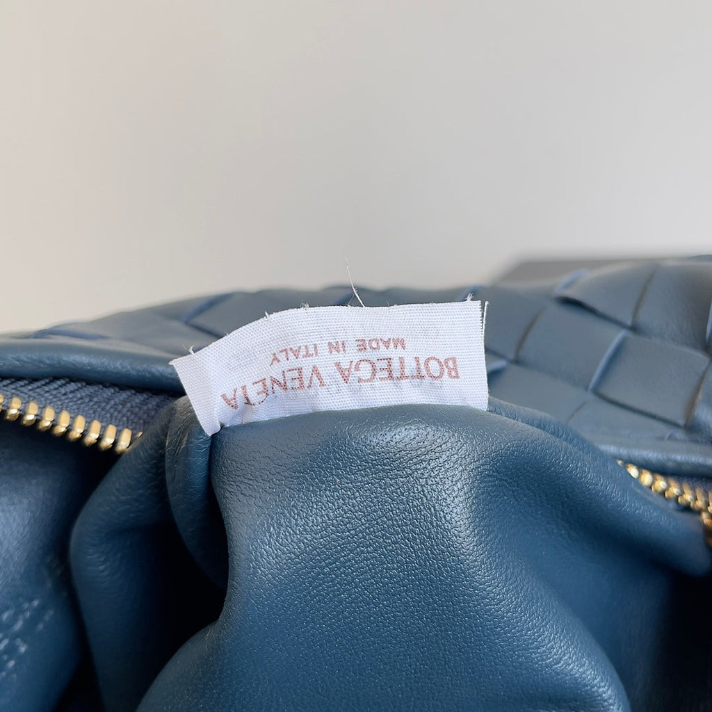 MINI JODIE 23 IN STAHLBLAUEM LAMMLEDER