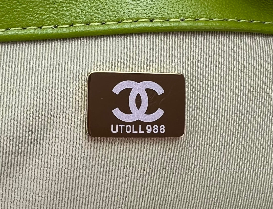 SMALL FLAP BAG 26 IN LIGHT GREEN MIX WHITE TWEED SILVER AND GOLD CHAIN