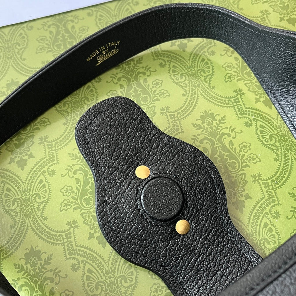 APHRODITE KLEINE SCHULTERTASCHE 27 IN SCHWARZES KALBSLEDER GOLDENE BESCHLÄGE