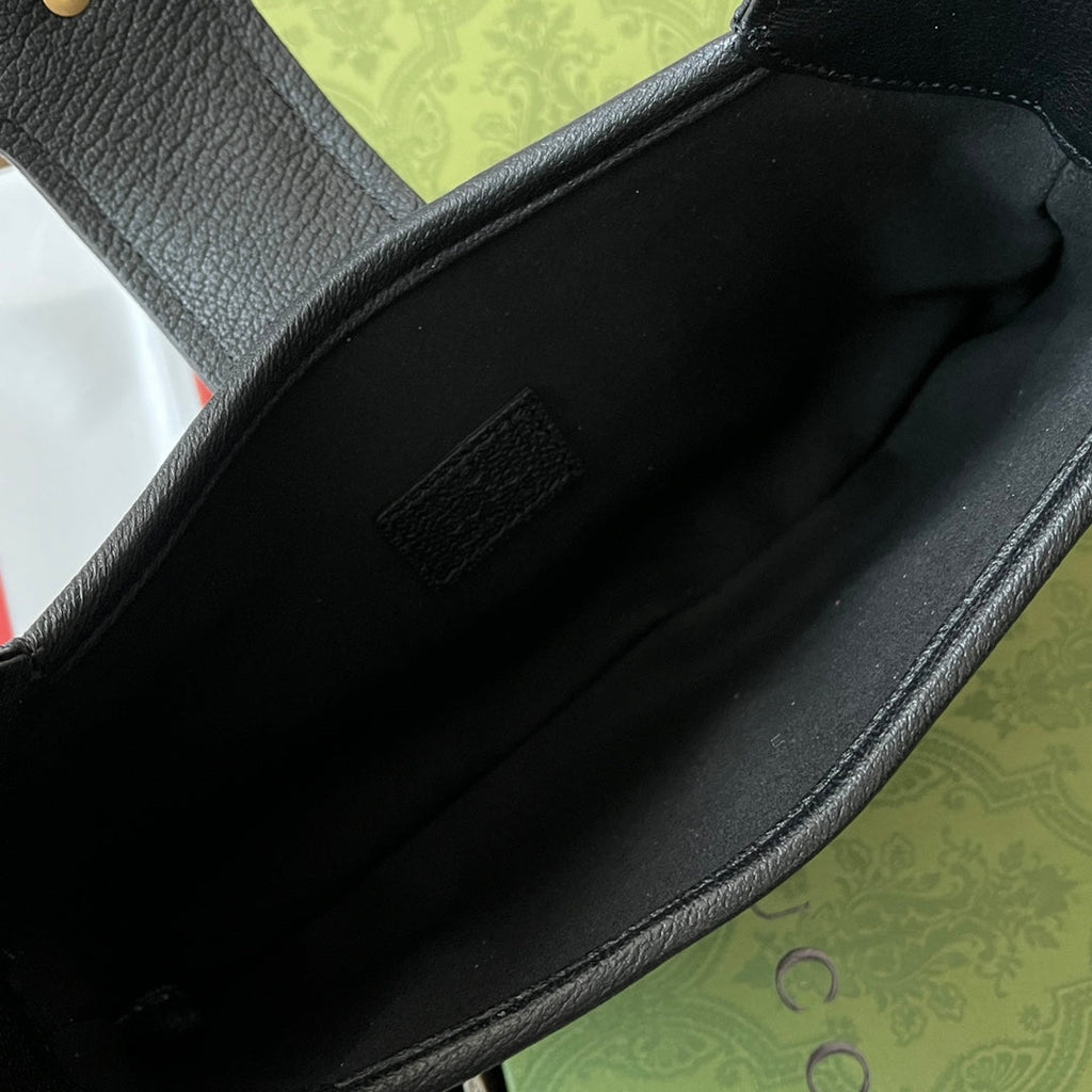 APHRODITE KLEINE SCHULTERTASCHE 27 IN SCHWARZES KALBSLEDER GOLDENE BESCHLÄGE