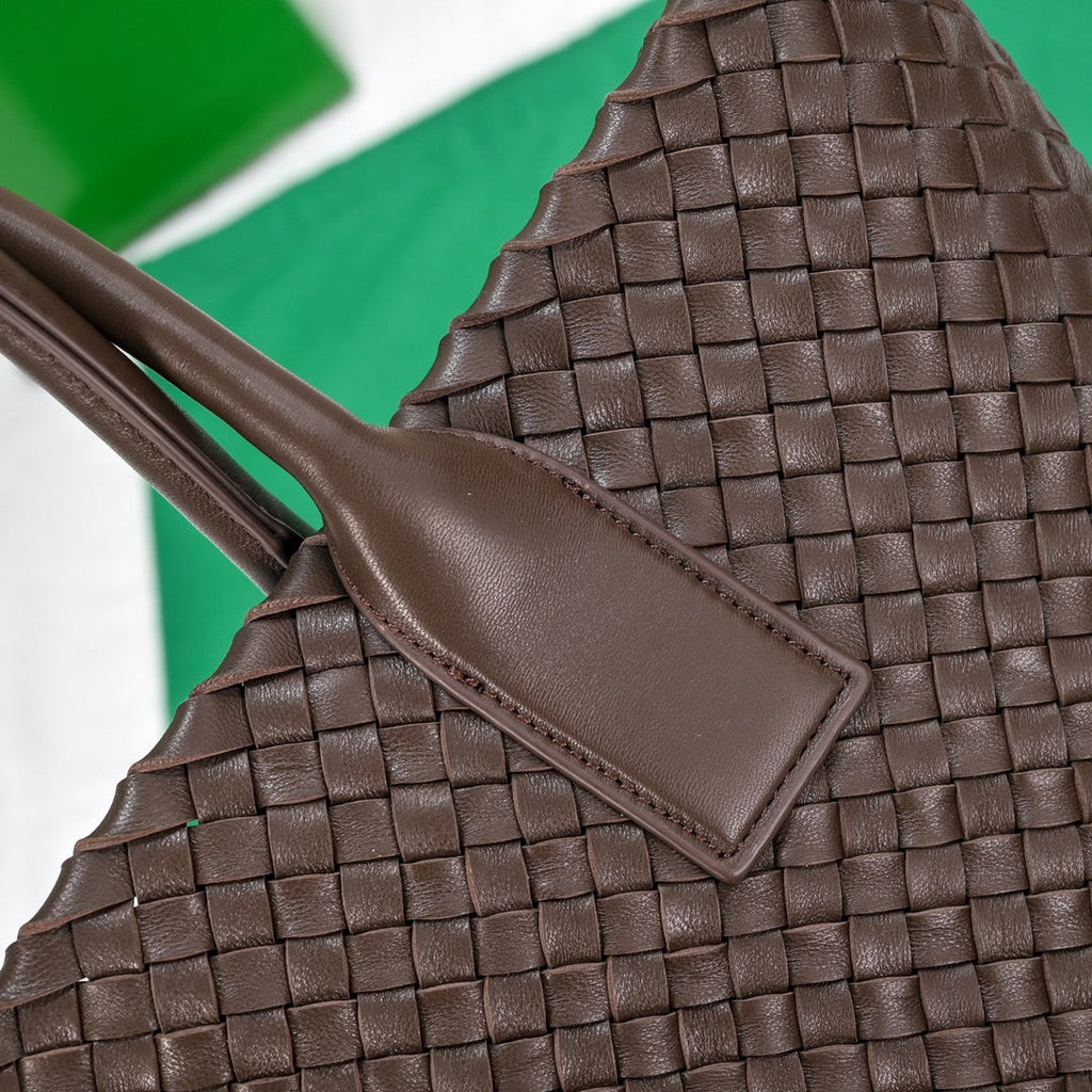 Großer Cabat 45 cm Schokoladen-Lammfell Ghw 