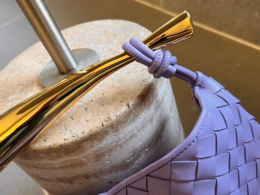 SARDINE 33 MIT KETTE IN HELLVIOLETTEM LAMMHAUT