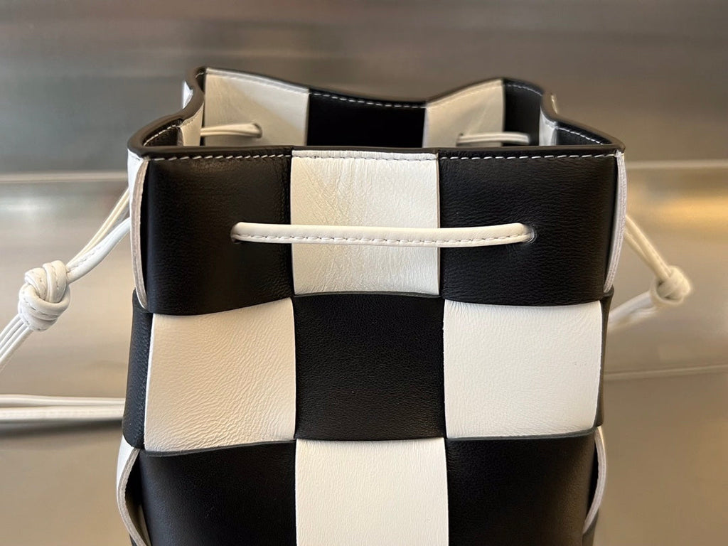 KLEINER KASSETTEN-EIMER 18 ZOLL WEISS-MIX SCHWARZES KALBSLEDER