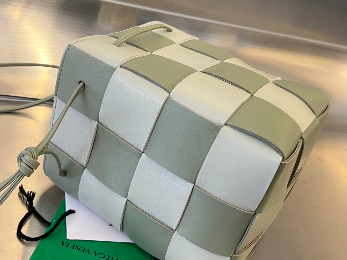 KLEINER KASSETTEN-EIMER 18 IN XANADU MIX WEISSES KALBSLEDER