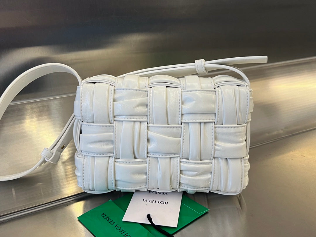 MINI-KASSETTE 19 ZOLL WEISSES WEICHES LAMMLEDER