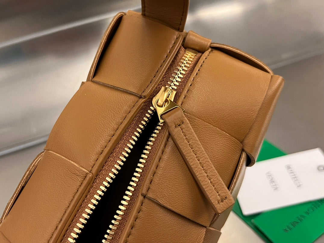 BRICK CASSETTE 28 IN BRONZEBRAUNES KALBSLEDER