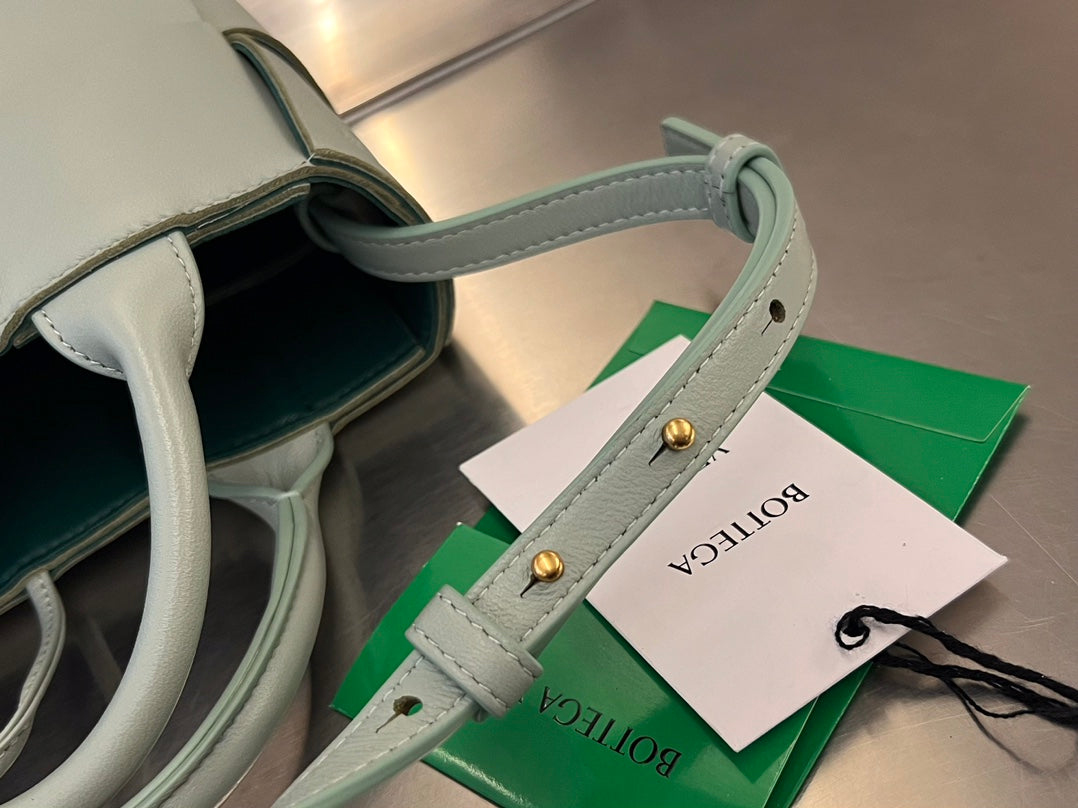 CANDY ARCO TOTE 20 IN XANADU GRAUES KALBSLEDER