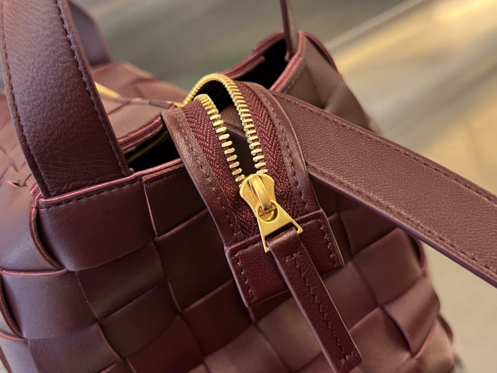 MITTEL 28 KASSETTEN SCHOKOLADENBRAUN LAMMHAUT