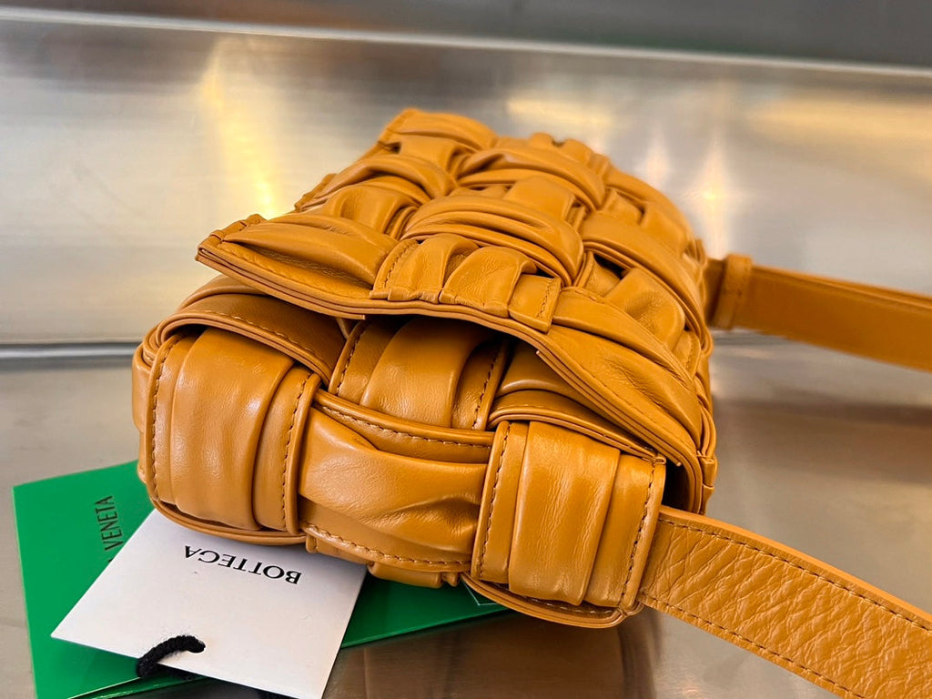 MINI-KASSETTE 19 IN SANDSTONE ORANGE WEICHES LAMMLEDER