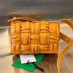 MINI-KASSETTE 19 IN SANDSTONE ORANGE WEICHES LAMMLEDER