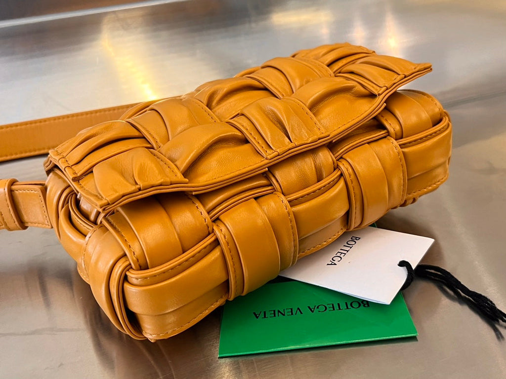 MINI-KASSETTE 19 IN SANDSTONE ORANGE WEICHES LAMMLEDER