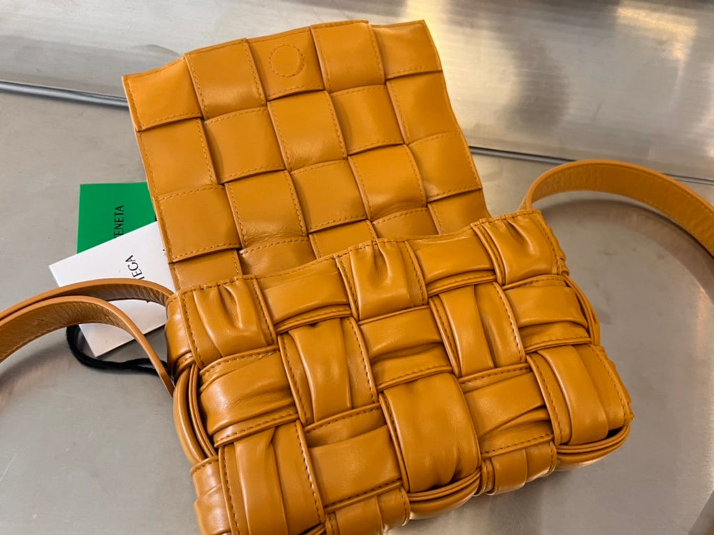 MINI-KASSETTE 19 IN SANDSTONE ORANGE WEICHES LAMMLEDER