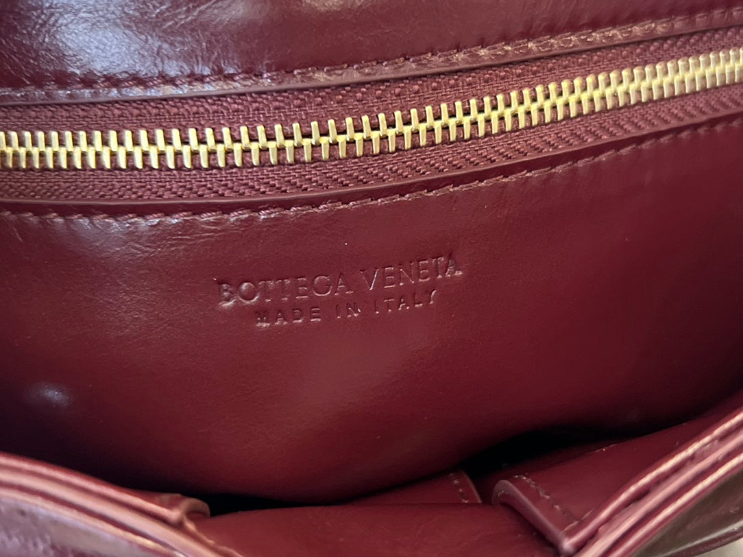 MINI-KASSETTE 19 ZOLL WEINER ROT WEICHES LAMMSCHUPPEN