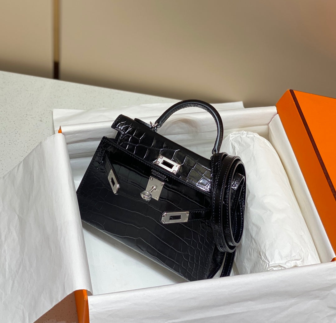HERMES 25S MINI KELLY 19 IN BLACK CALFSKIN SILVER HARDWARE